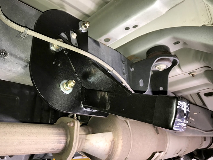 Torklift Talon mounts on Ford truck.