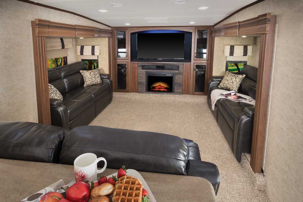 Forest River sandpiper fifth wheel travel trailer