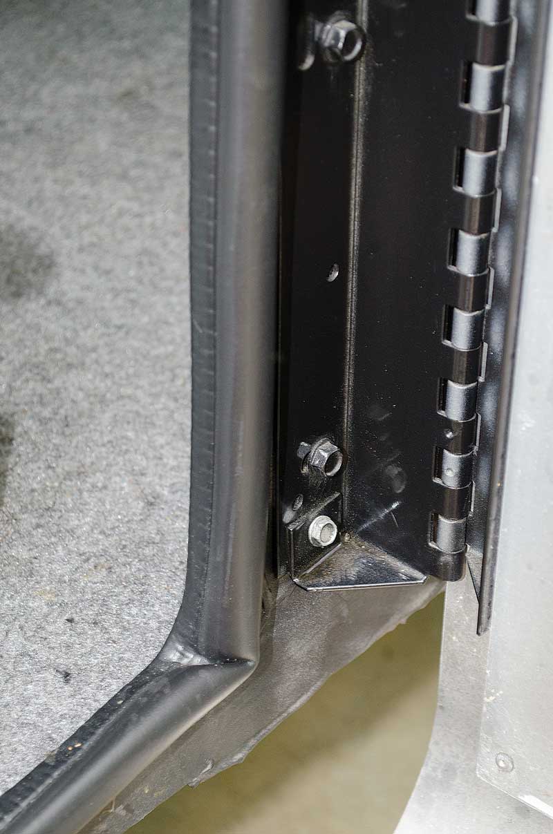 check cargo door bolts