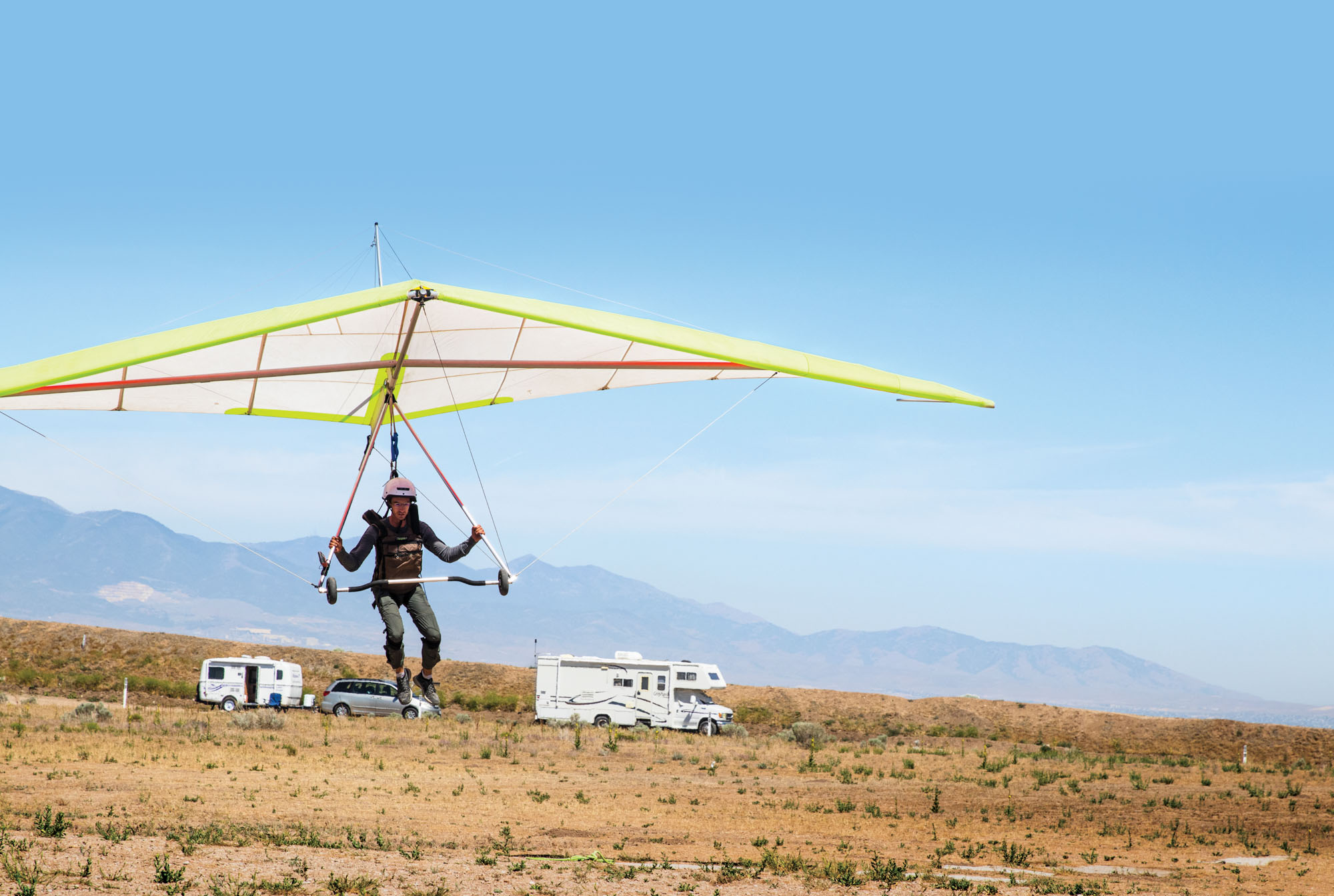 Hang Gliders and RVs