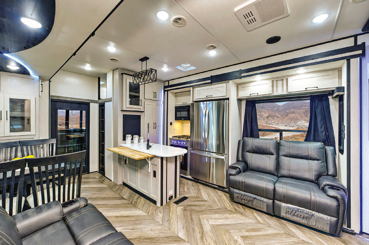 toy hauler RVs