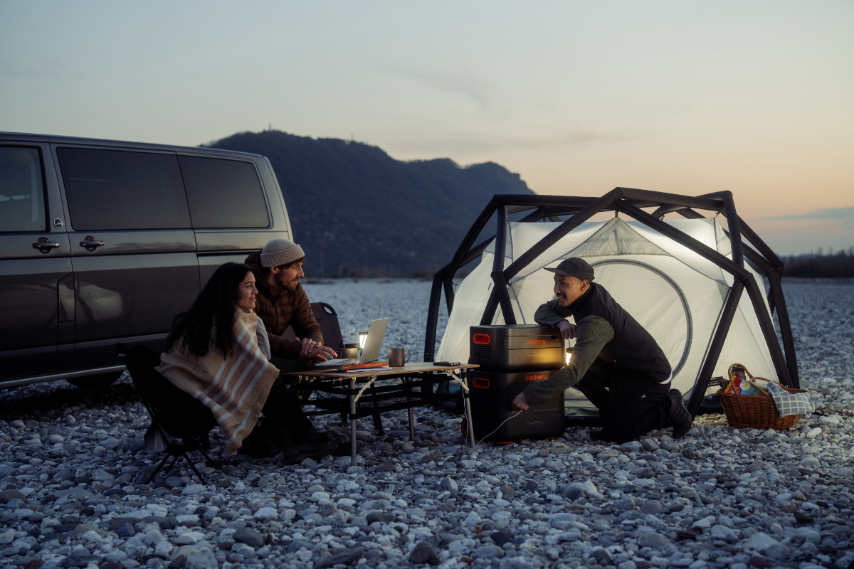 Jackery Explorer 2000 Plus