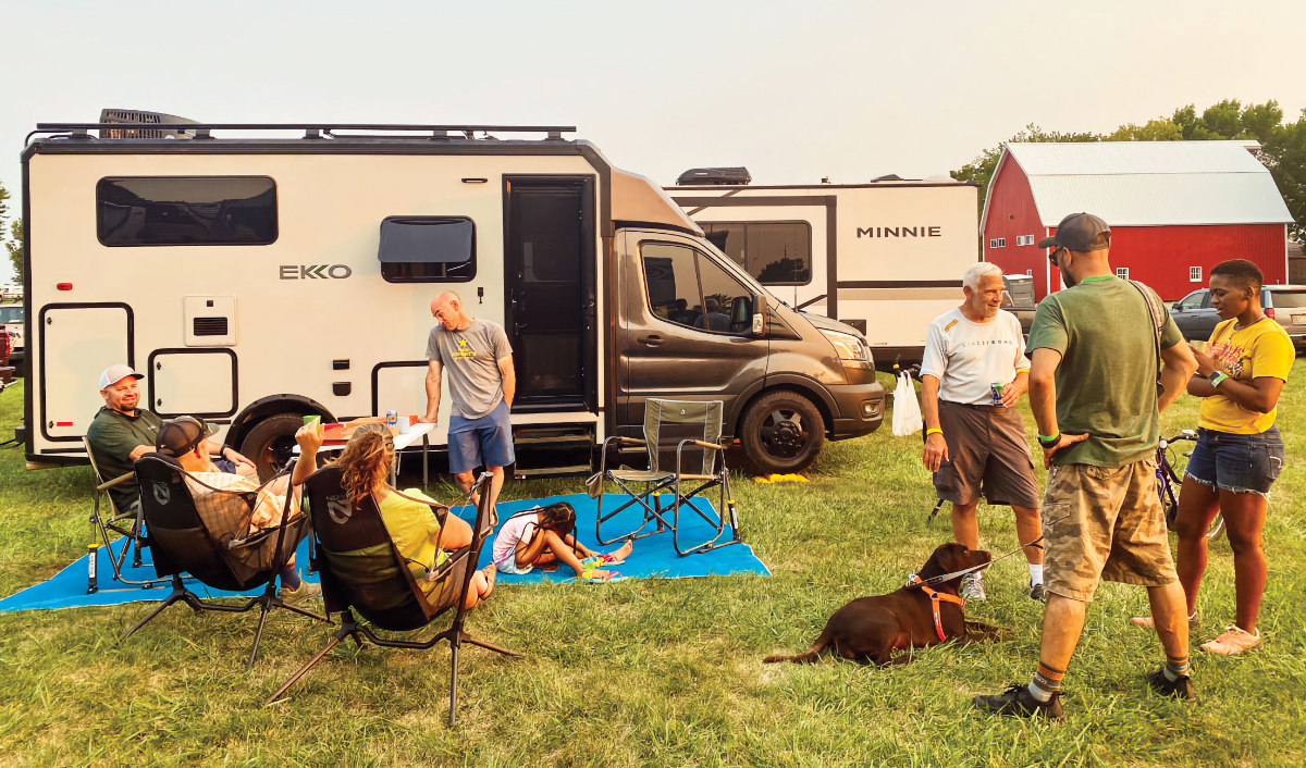 group vs. solo camping